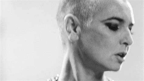 sinead o connor nude|Sinead OConnor: Rare, Never Before。